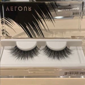 VELOUR Lashes *Brand NEW* - Serendipity